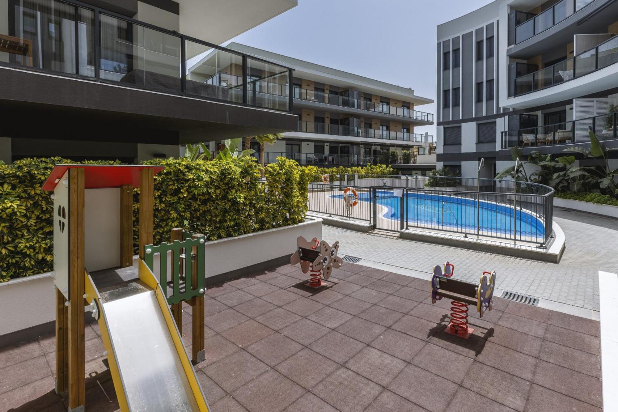 Essential By Charlie Apartment *